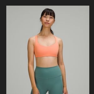NWT lululemon free to be wild bra